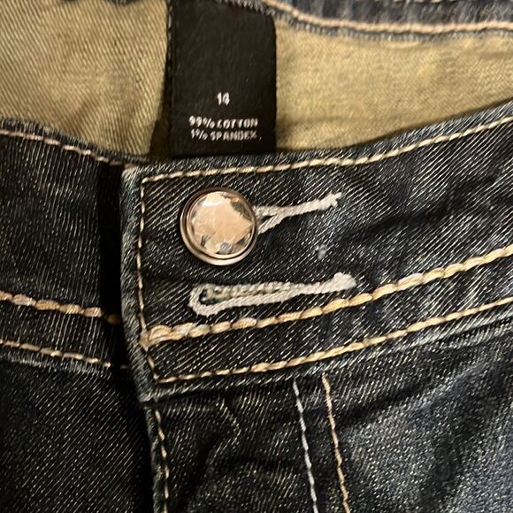 Lane Bryant Women’s size 14 cropped denim capris jeans Raw edge Hem - Picture 9 of 14